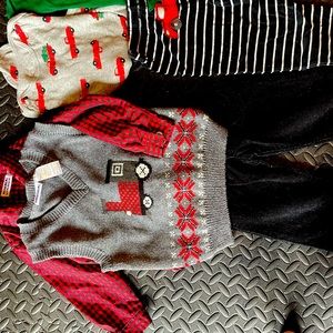 Lot of holiday outfits - 13 pieces (5 outfit sets) - 24 month - like new